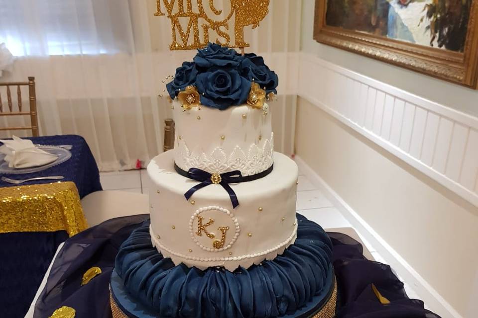 Navy blue cakes