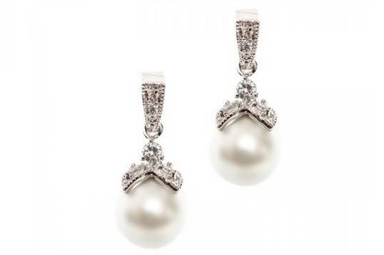 DELILAHK PEARL DROP EARRINGS
Make a dramatic statement with this striking classic rhodium drop earrings featuring tiny links embellished with Cubic Zirconia stones and stimulated pearls.
http://www.delilahk.com/delilahkbridal/bridal-earrings/delilahk-pearl-drop-earrings.html