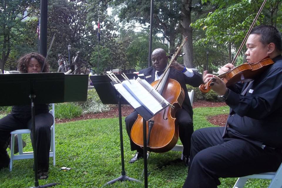 Outdoor strings performance