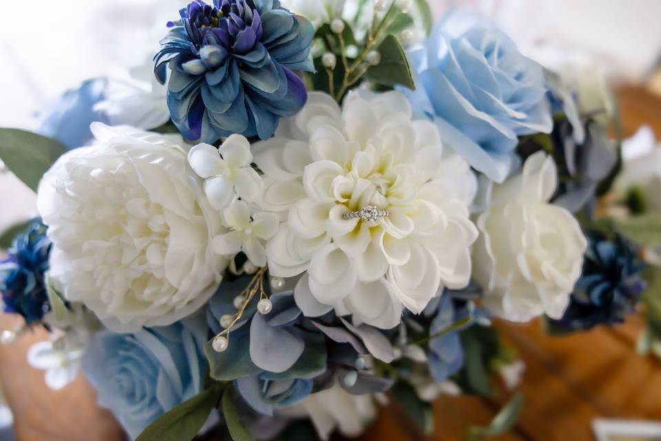 Bouquet and ring