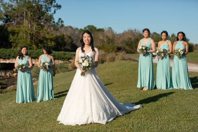 Kristin and her bridesmaids