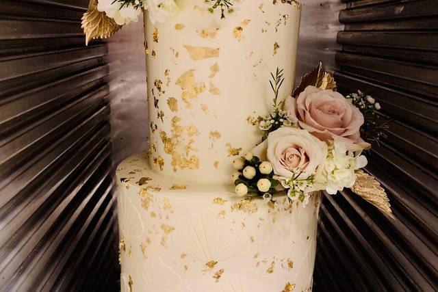 The Best Wedding Cakes of Adelaide | Reviewed by Real Wedding Couples