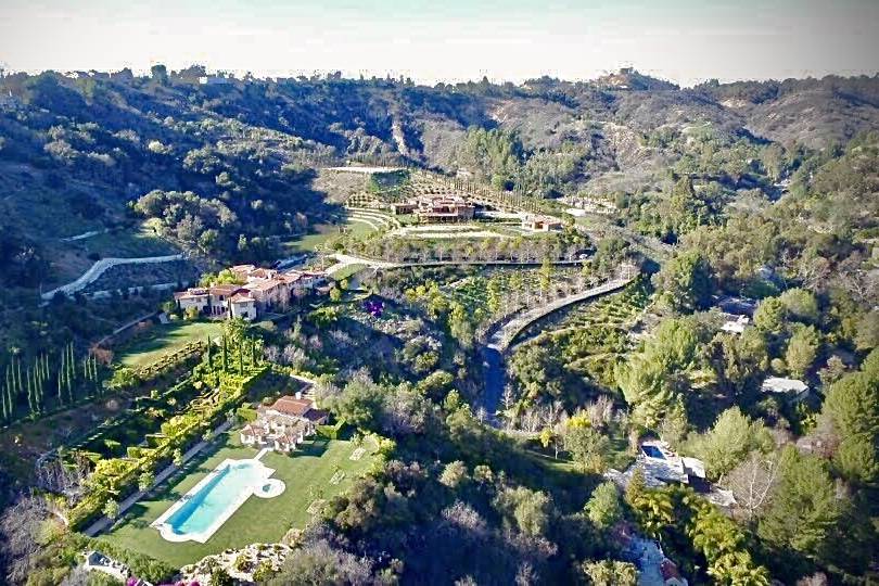 Lake Como Beverly Hills house aerial view