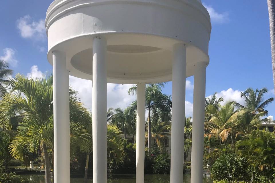 Beautiful gazebo location