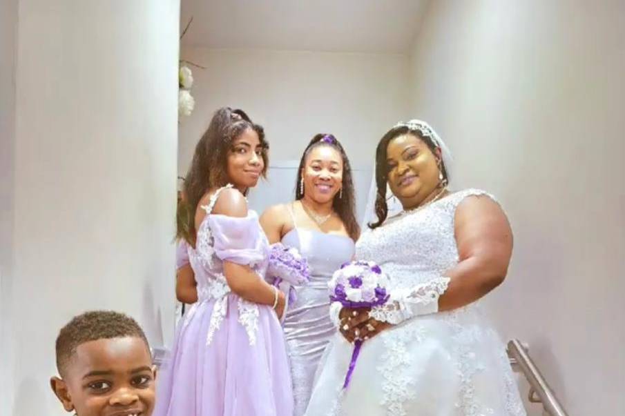 Bride with Bridal party