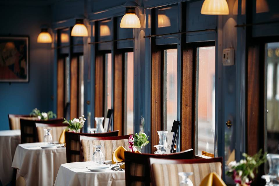 1920s Dining Car