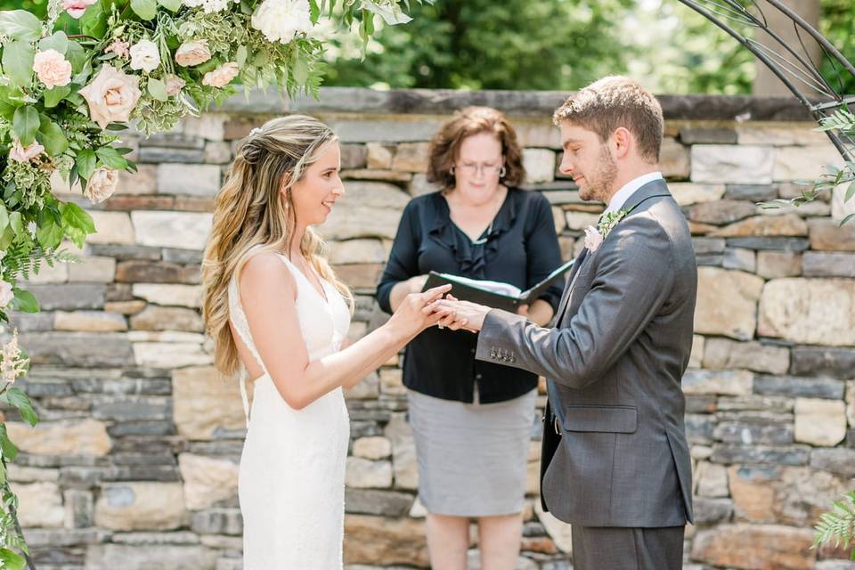 Bykenhulle House Officiant