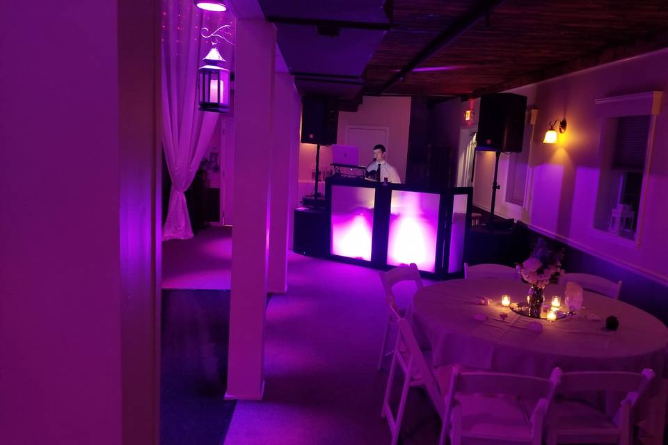 LakeWatch Inn wedding with lighting