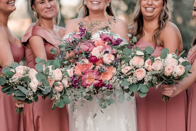 Bridesmaid having fun