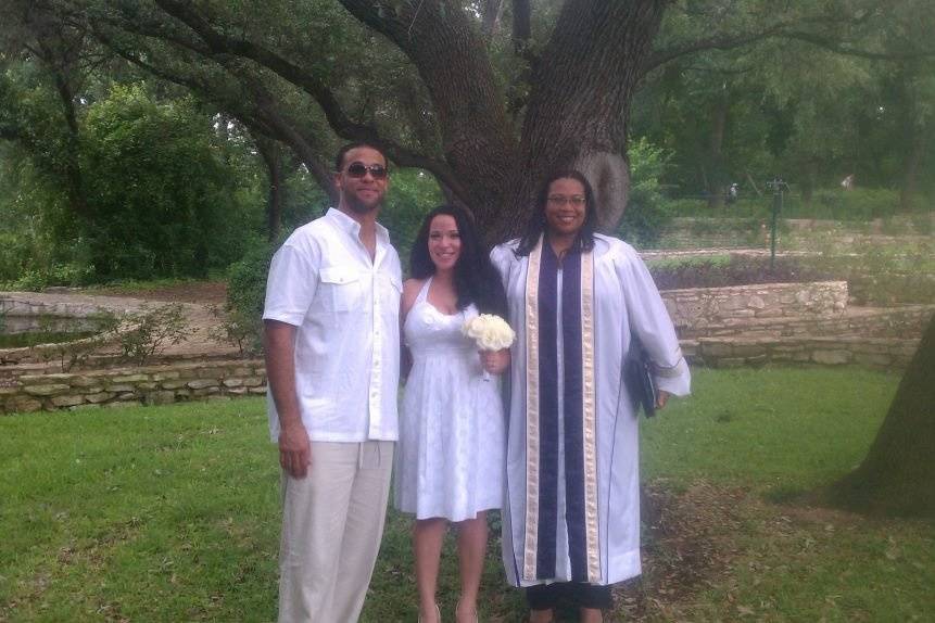 Rev. Vikki Tippins - Austin's Awesome Wedding Officiant