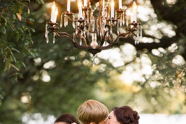 Rev. Vikki Tippins - Austin's Awesome Wedding Officiant