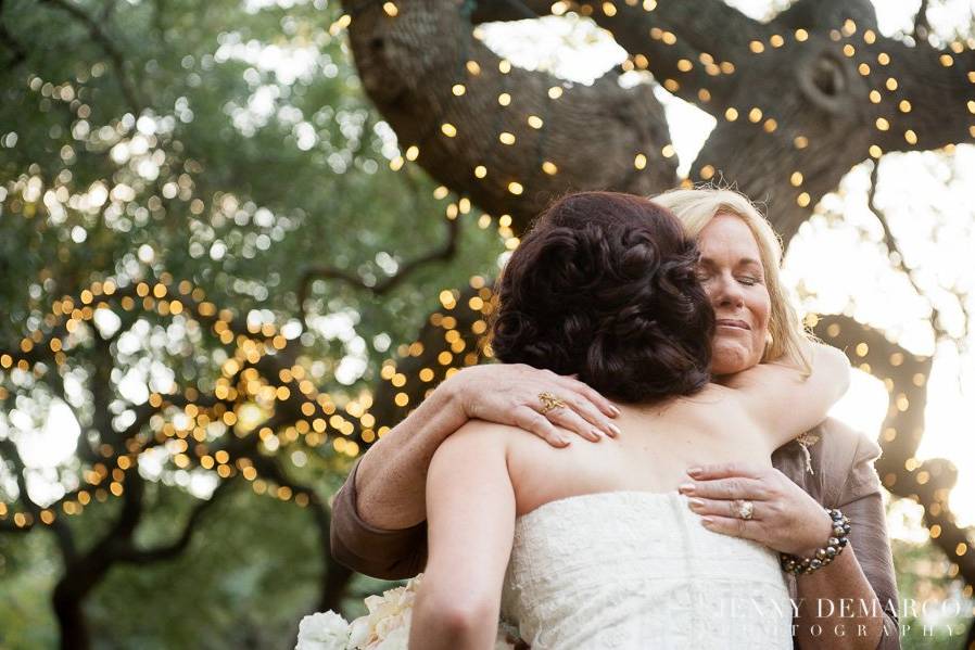 Rev. Vikki Tippins - Austin's Awesome Wedding Officiant