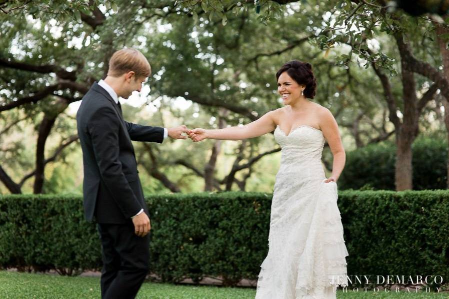 Rev. Vikki Tippins - Austin's Awesome Wedding Officiant