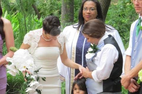 Rev. Vikki Tippins - Austin's Awesome Wedding Officiant