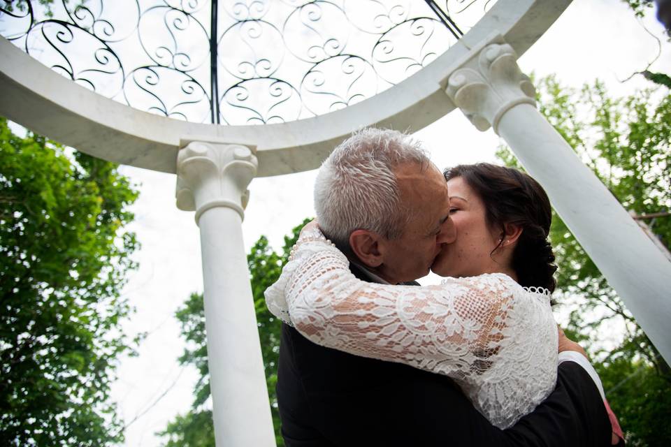 Newlyweds Kiss