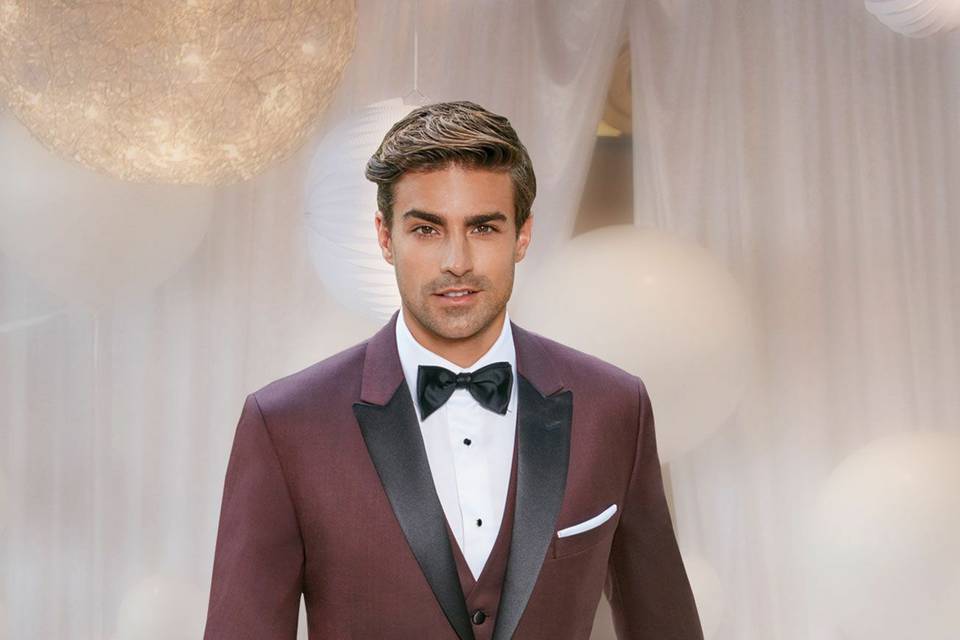 Burgundy suit with bow-tie