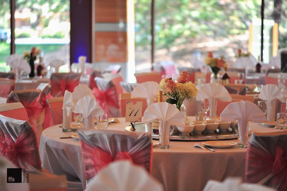 Simply Elegant Weddings & Events