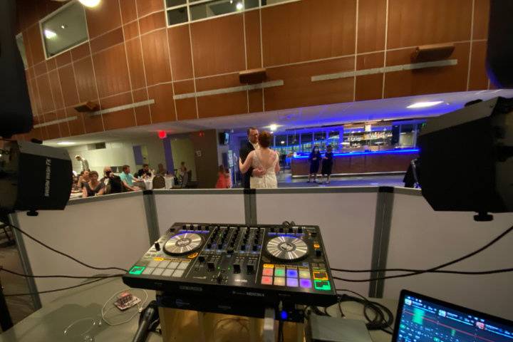 First Dance. Wedding DJ