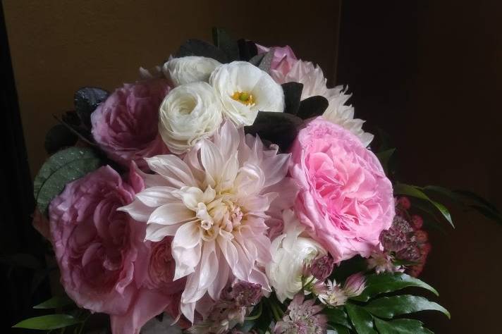 Bridal Bouquet Gardern Roses