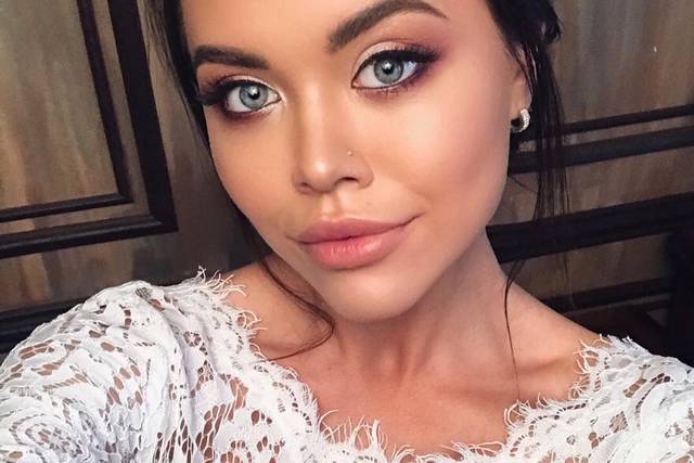 Elegant makeup look