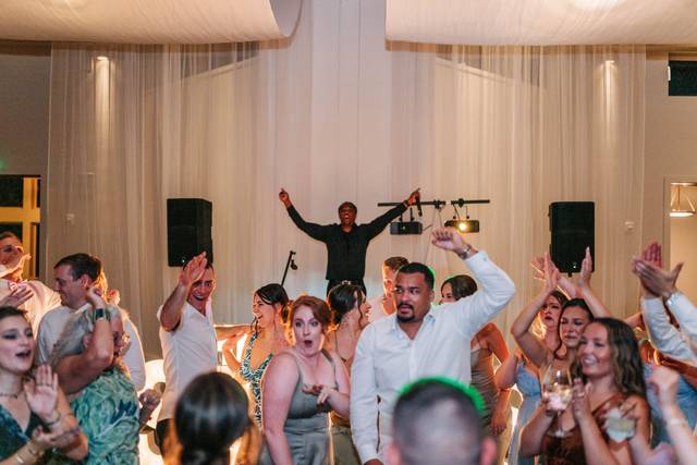 Dj Dancing