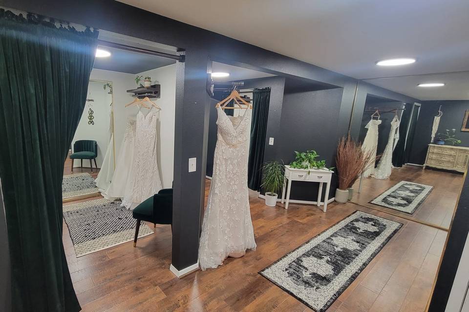 Bridal fitting rooms