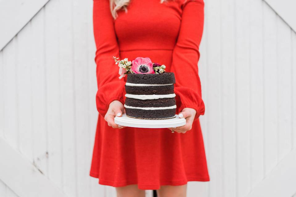 Floral naked cake