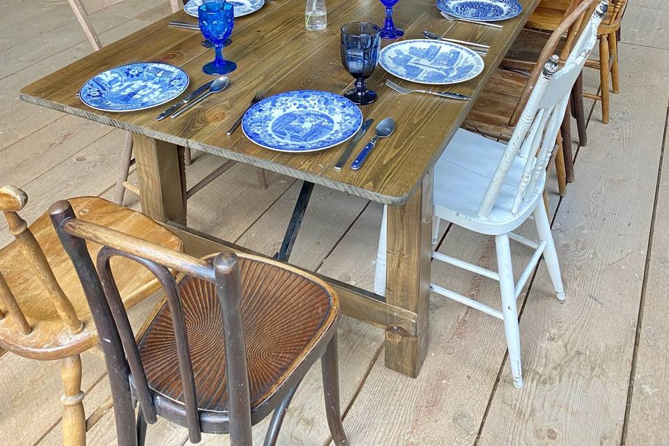 Farmer table and chairs