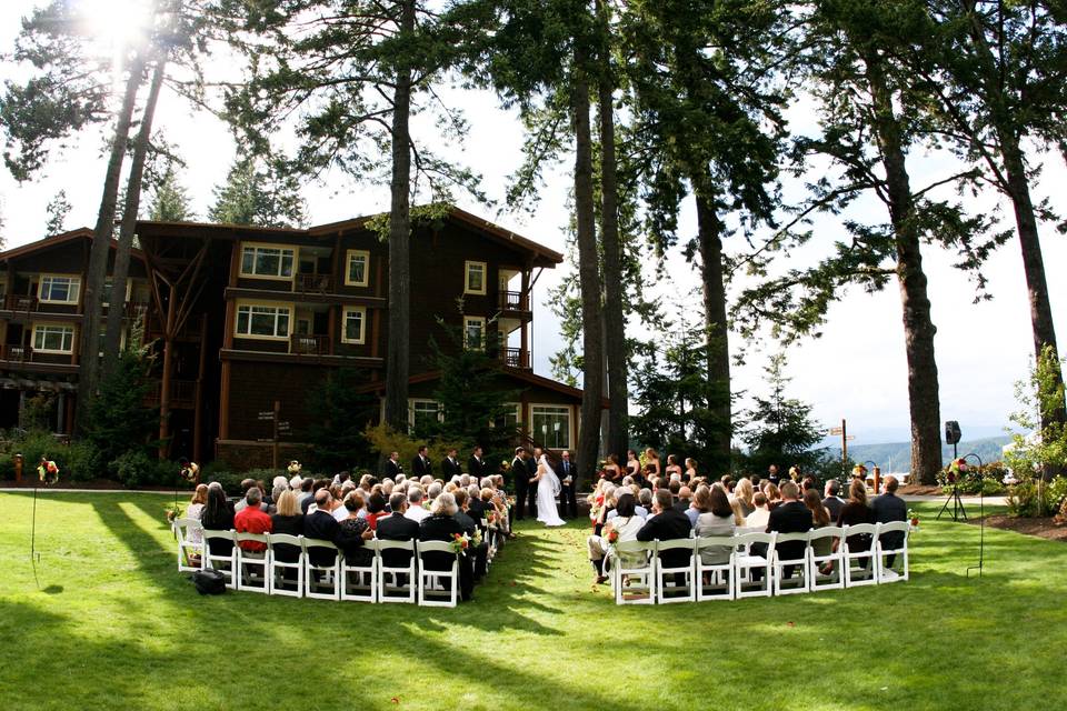 Alderbrook Resort - ceremony on the lawn