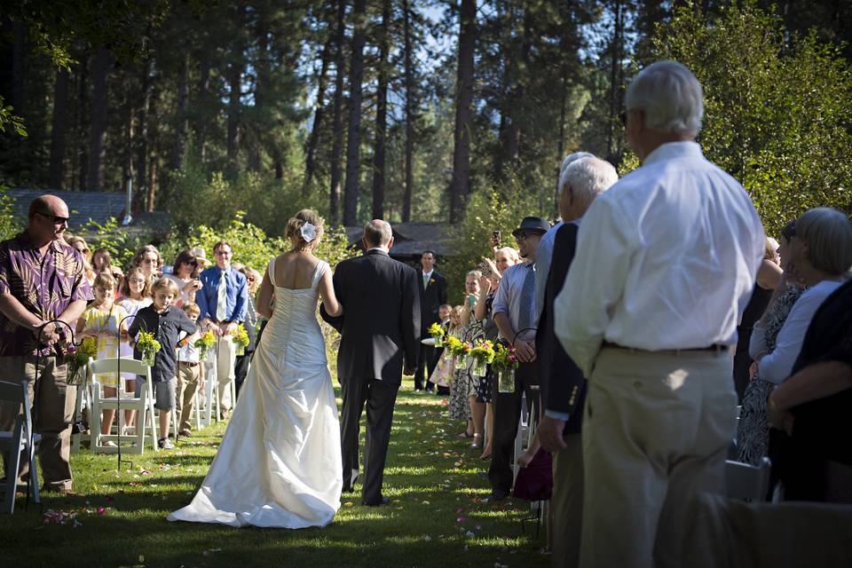 Lake Creek Lodge - Bride & father walking down the aisle