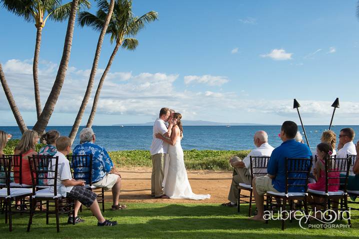 Sugar Beach Events Maui - first kiss as husband & wife