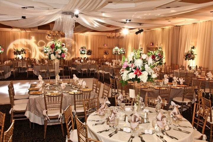 Reception hall decor and lighting