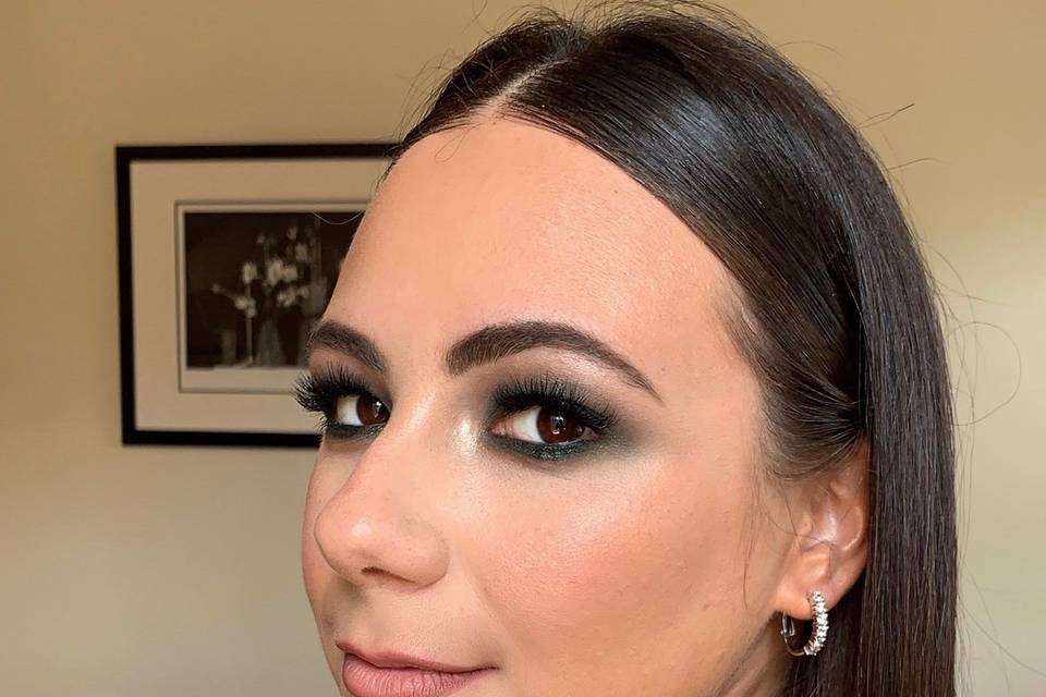 Smokey eye with a green pop