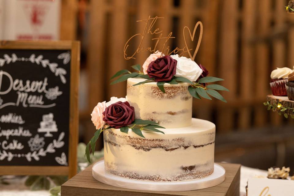 Floral decor and cake