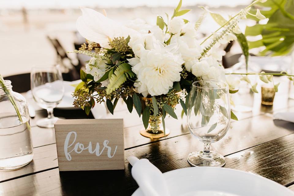 White centerpiece