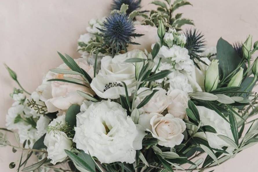 White and blue bouquet