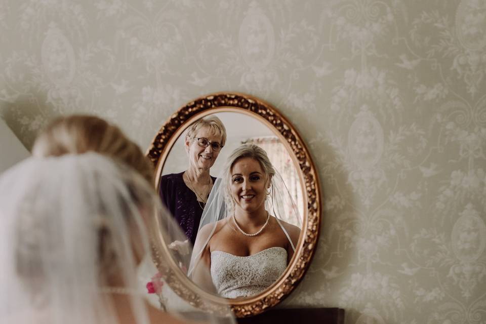 Mirror Bride & Mother