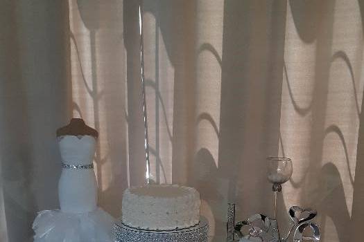 Wedding shower cake table