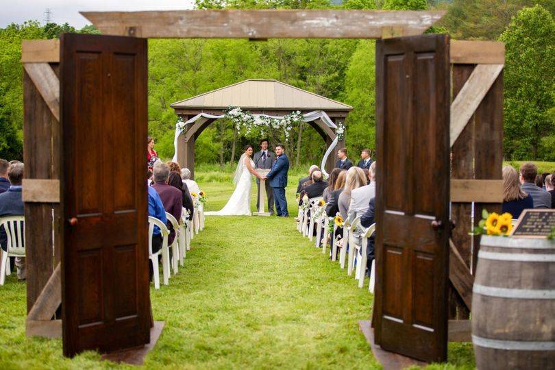 Meadow Ceremony at Ostertag