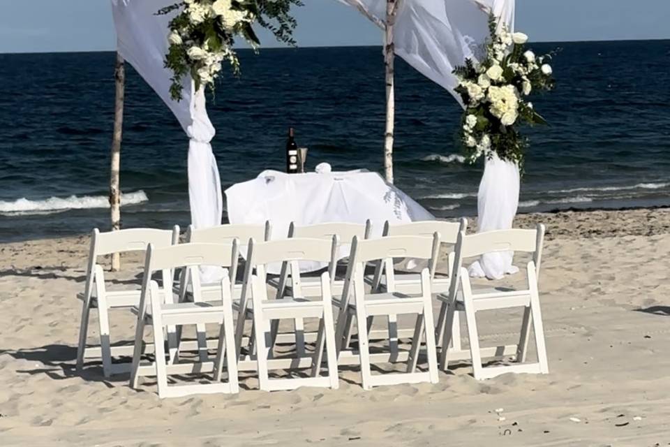 Chuppah available to rent