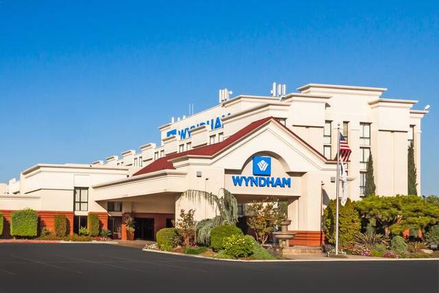 Wyndham Visalia