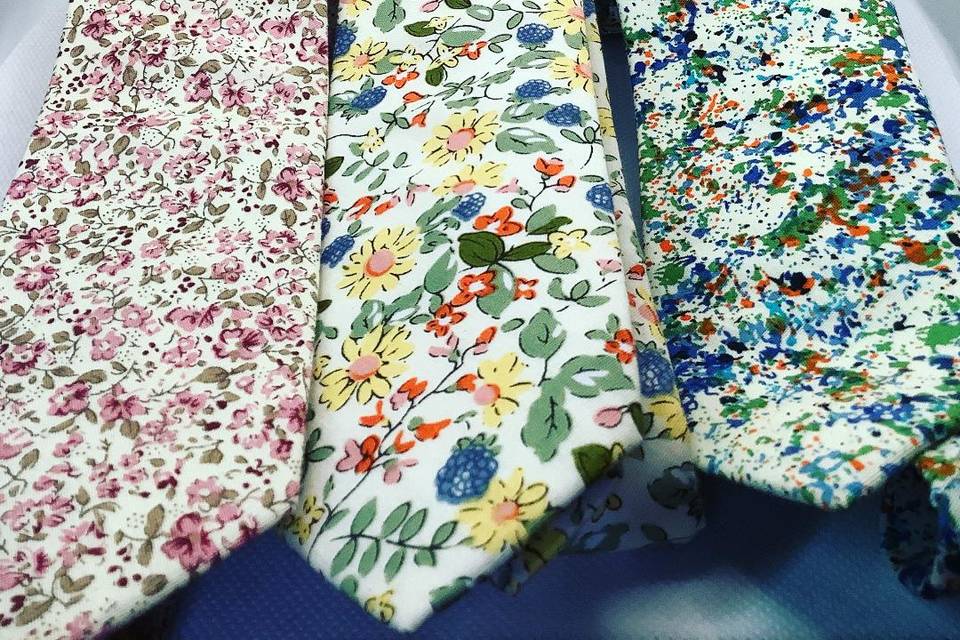 Floral neckties