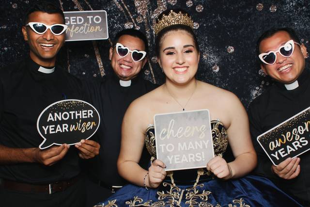Rad Photo Booth Ca