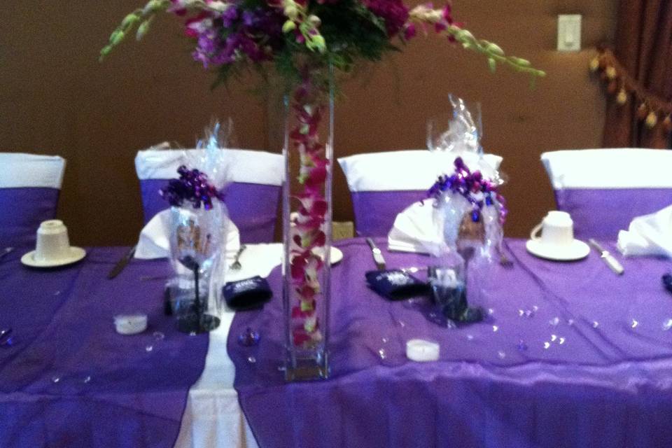 Raised table centerpiece