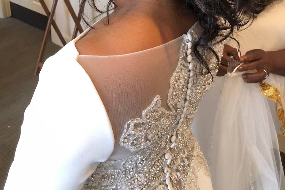 Bride ponytail, side view