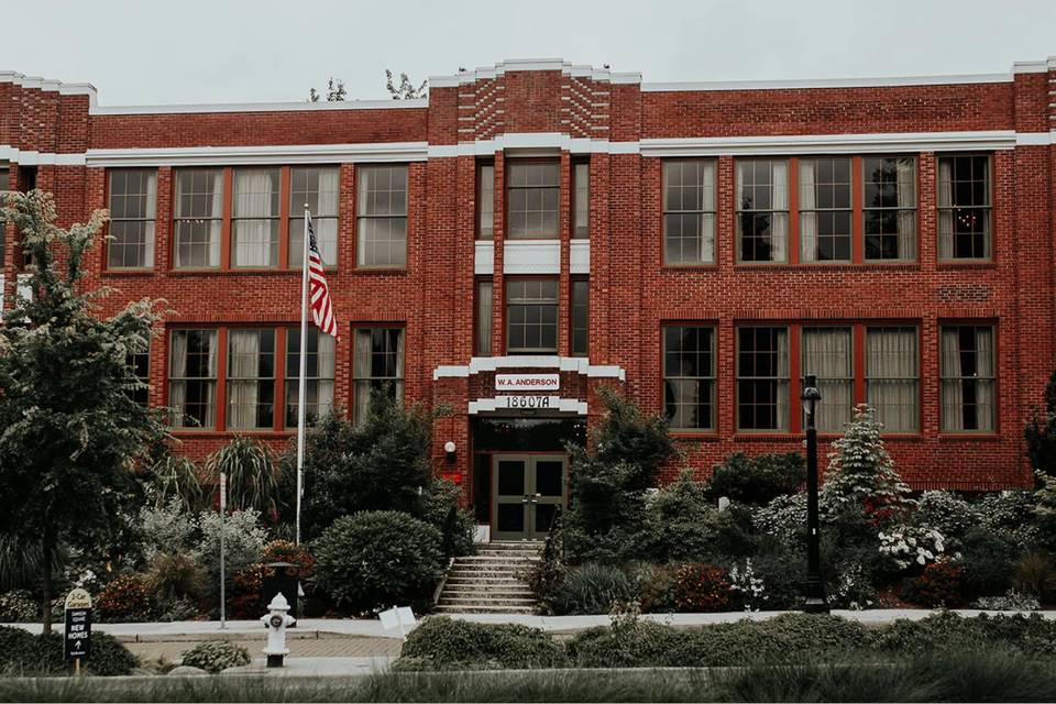 McMenamins Anderson School