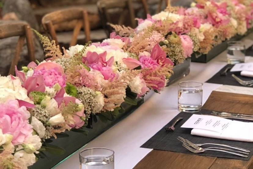 We love this table setting!