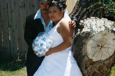 Theo & Maricella Hernandez Wedding,  I didn't know what they saw in that dead tree there but to tell you the truth all the shots of them next to that tree actually turned out really good, they were actually one of their favorites!
Copyright © Joshua Deardens Photography - All Rights Reserved