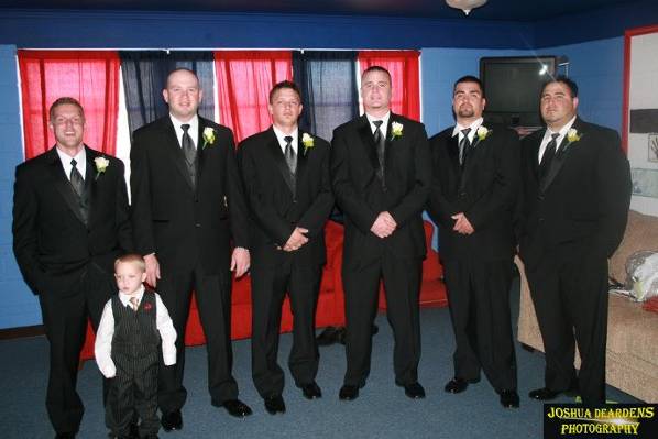 Groomsmen & Ring Barer
Copyright © Joshua Deardens Photography - All Rights Reserved