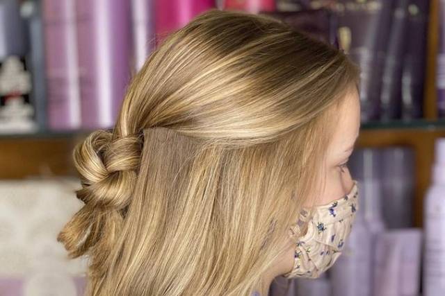 Half updo